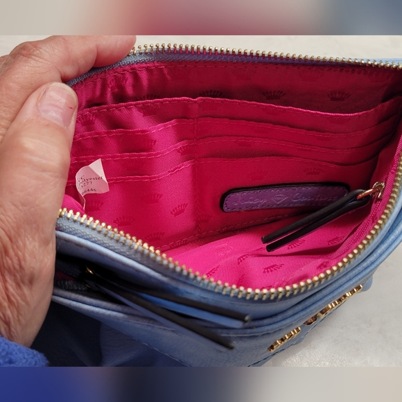 Juicy Couture Pre-owned Sky Blue Wristlet Pink Interior - Picture 4 of 8